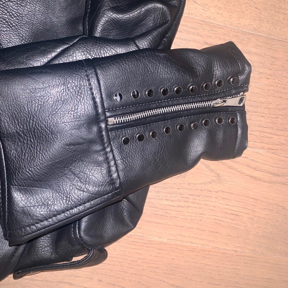 Leather jacket - Picture 6 of 6